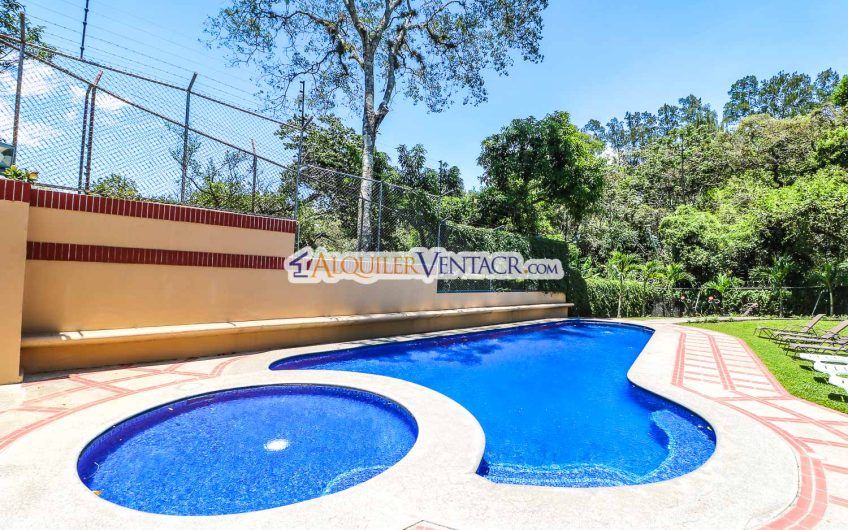 Apartamento de 2 habit. con vista en Bello Horizonte Escazú