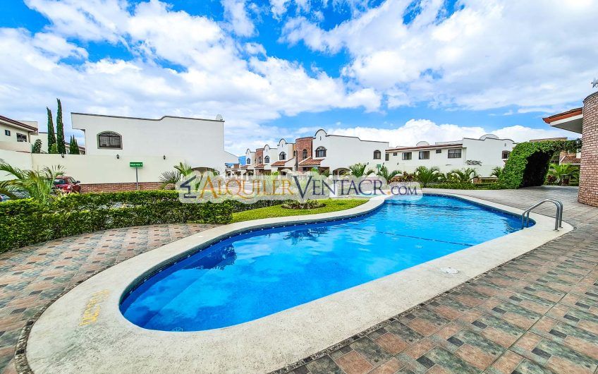 Alquiler Condominio Moderno en Bello Horizonte Escazú | 1 Planta | 2 Hab | Piscina | Seguridad 24/7