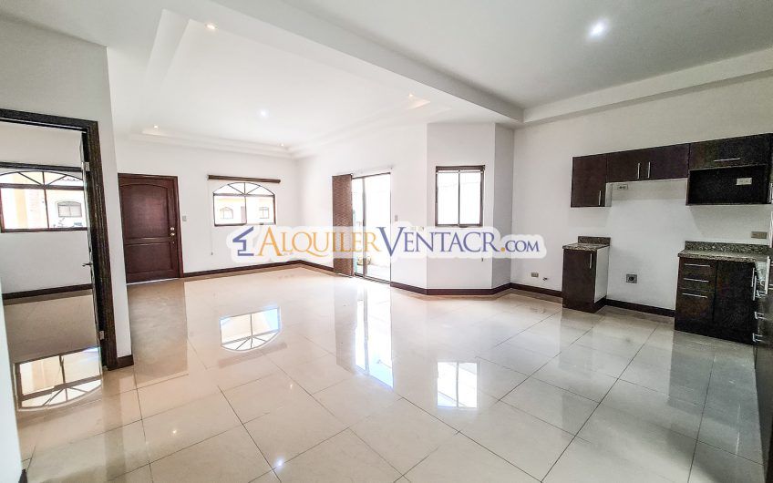 Alquiler Condominio Moderno en Bello Horizonte Escazú | 1 Planta | 2 Hab | Piscina | Seguridad 24/7