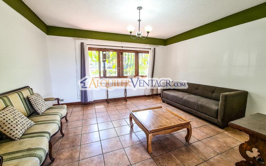 Apartamento con vista de 3 habit.+ de servicio Bello Horizonte Escazú