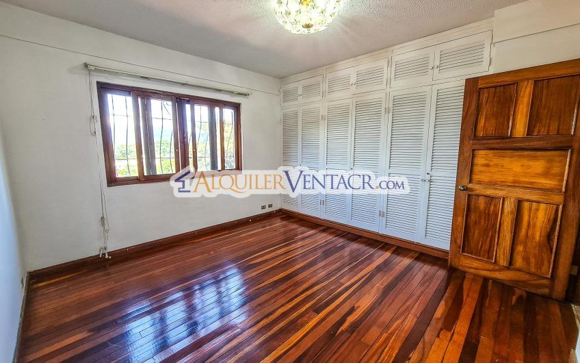 Apartamento con vista de 3 habit.+ de servicio Bello Horizonte Escazú