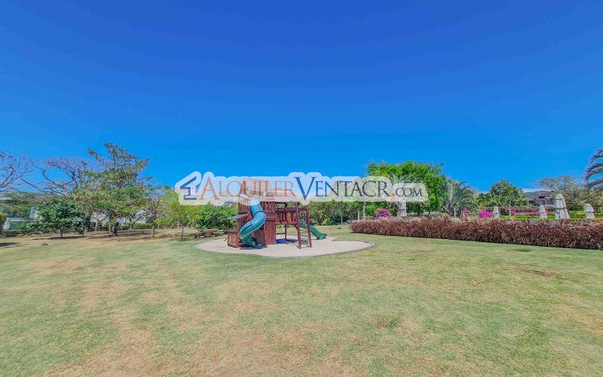 La Hacienda del Bosque Santa Ana Río Oro! Lote plano de 843 m2