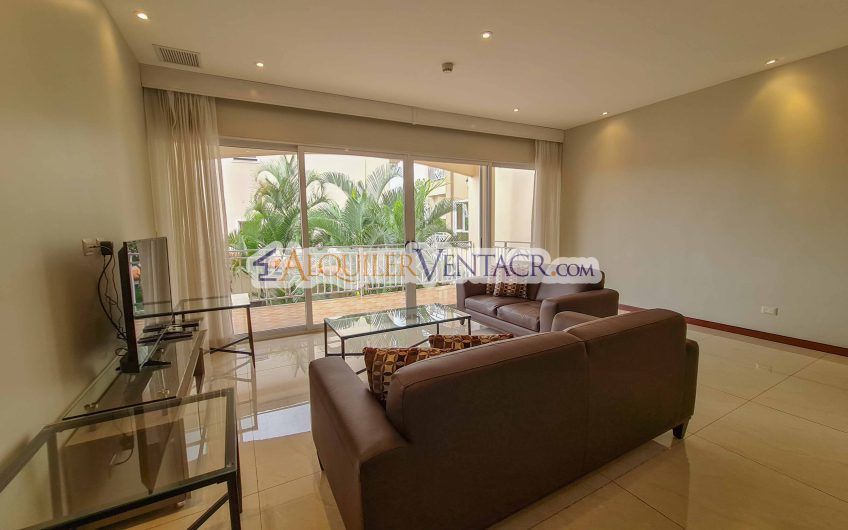 Lujoso apartamento amueblado de 2 habit. en San Rafael Escazú