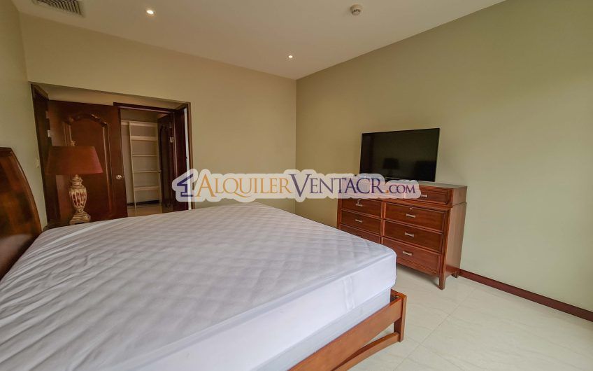 Lujoso apartamento amueblado de 2 habit. en San Rafael Escazú