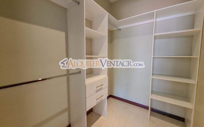 Lujoso apartamento amueblado de 2 habit. en San Rafael Escazú