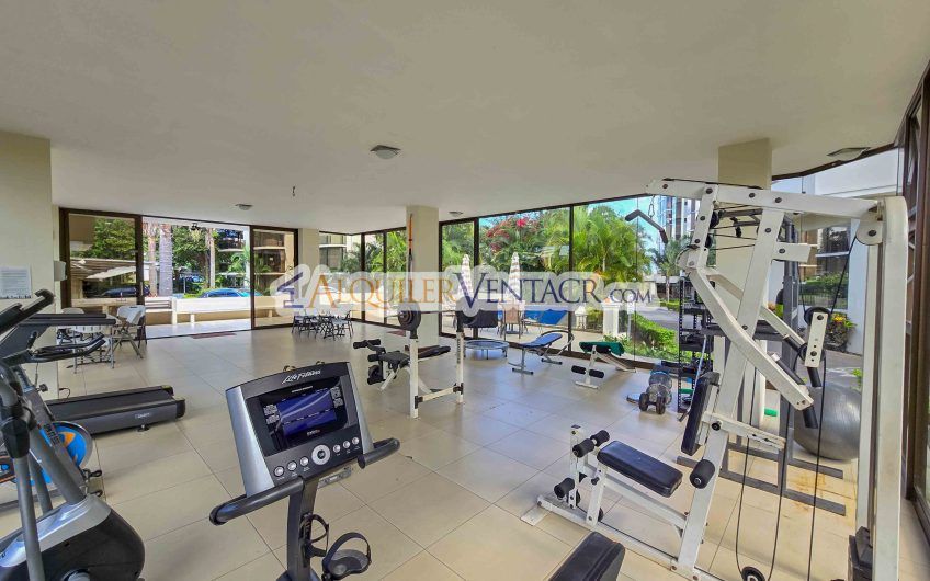 Apartamento de 3 habit. de 300 m2 y vista en Bello Horizonte Escazú