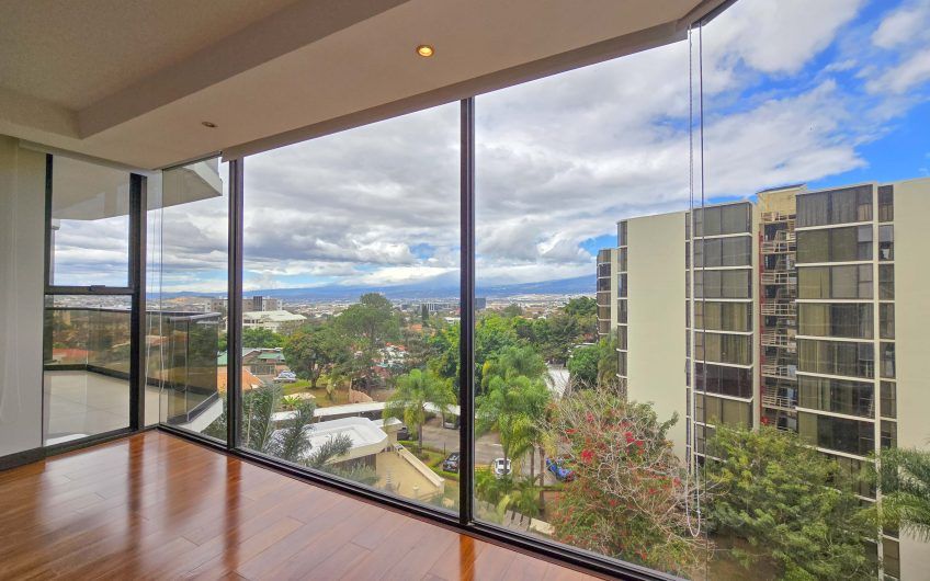 Apartamento de 330 m2 con full vista en Bello Horizonte Escazú