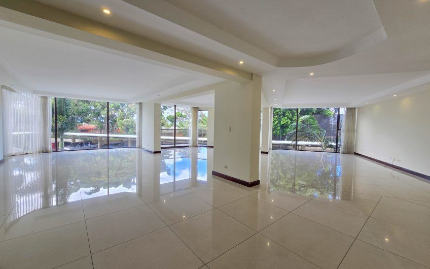 Lujoso apartamento de 315 m2 en Bello Horizonte Escazú