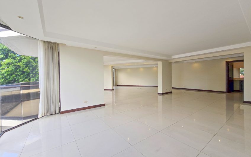 Lujoso apartamento de 315 m2 en Bello Horizonte Escazú