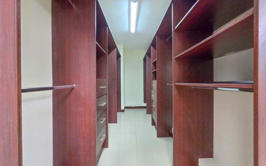 Lujoso apartamento de 315 m2 en Bello Horizonte Escazú